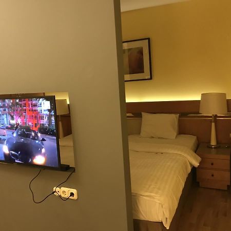 Apartament Ewa ทาร์นูฟ ภายนอก รูปภาพ